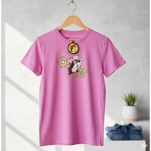 Buc-Ees Pink Graphic T-Shirt With Daisy & Beaver Print "Love Me Some Boots Sz S